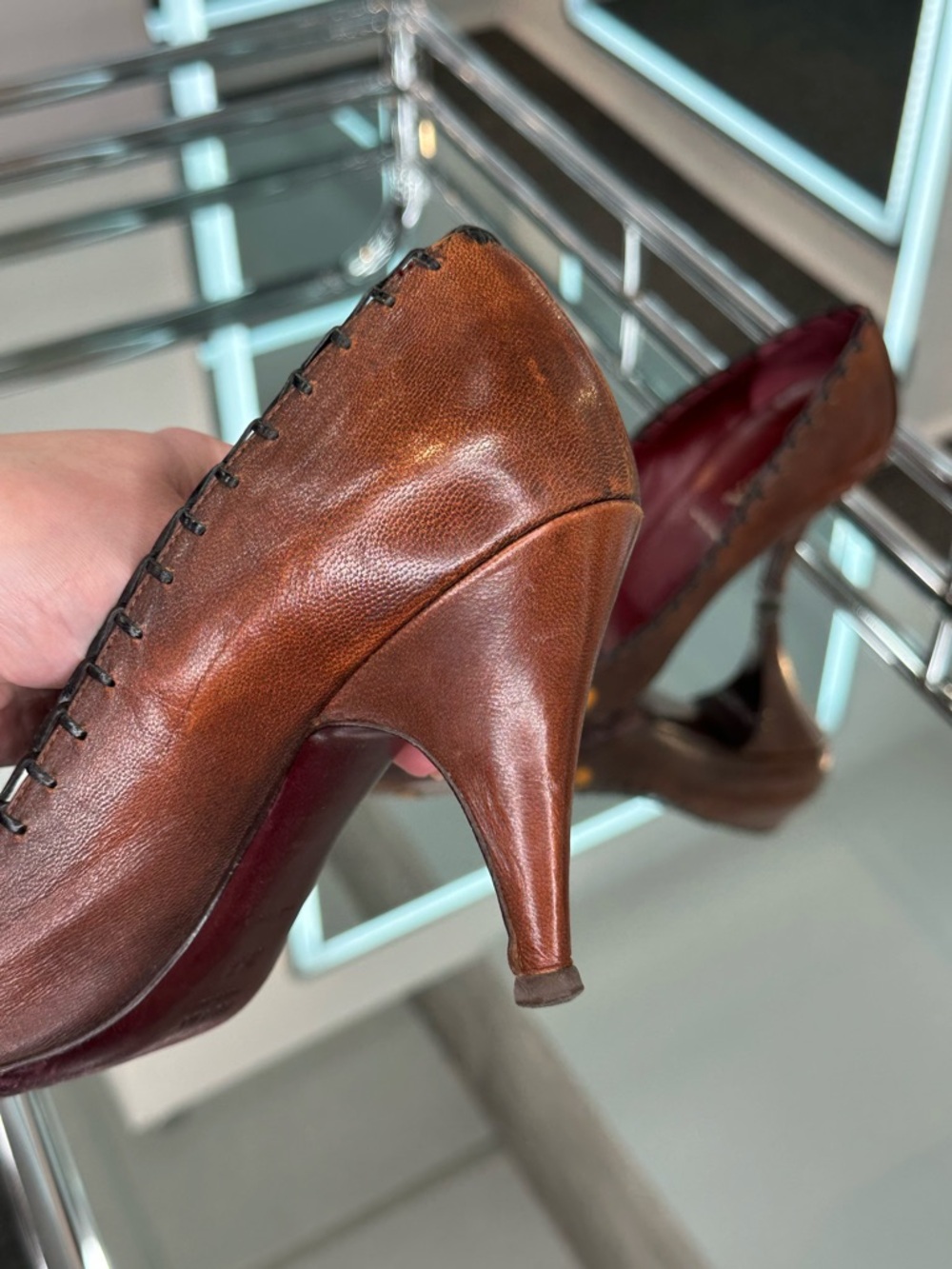 Prada pumps - Picture 3 of 17